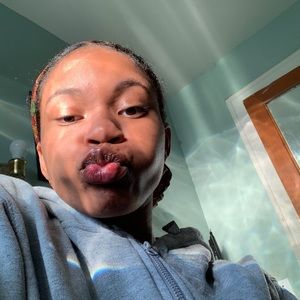 Meet your Posher, Arielle